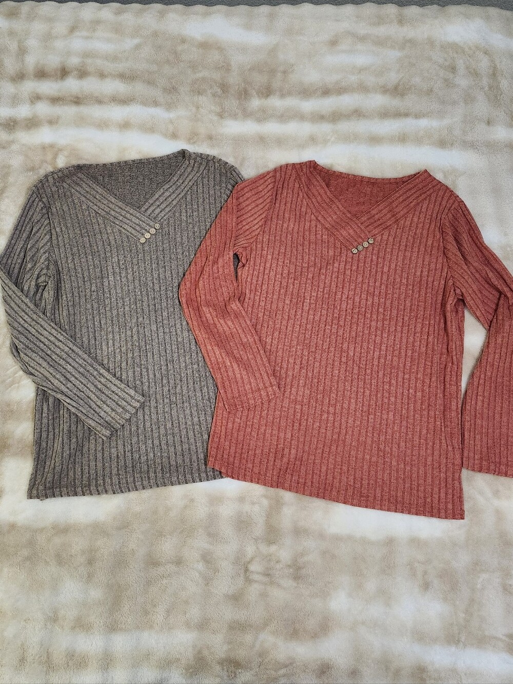 Set Of 2 Ribbed Sweaters With Button Detail Size Large